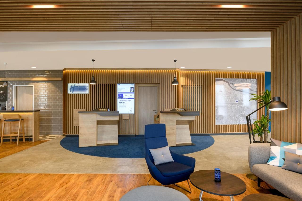 Holiday Inn Express Goettingen By Ihg Göttingen Exterior foto