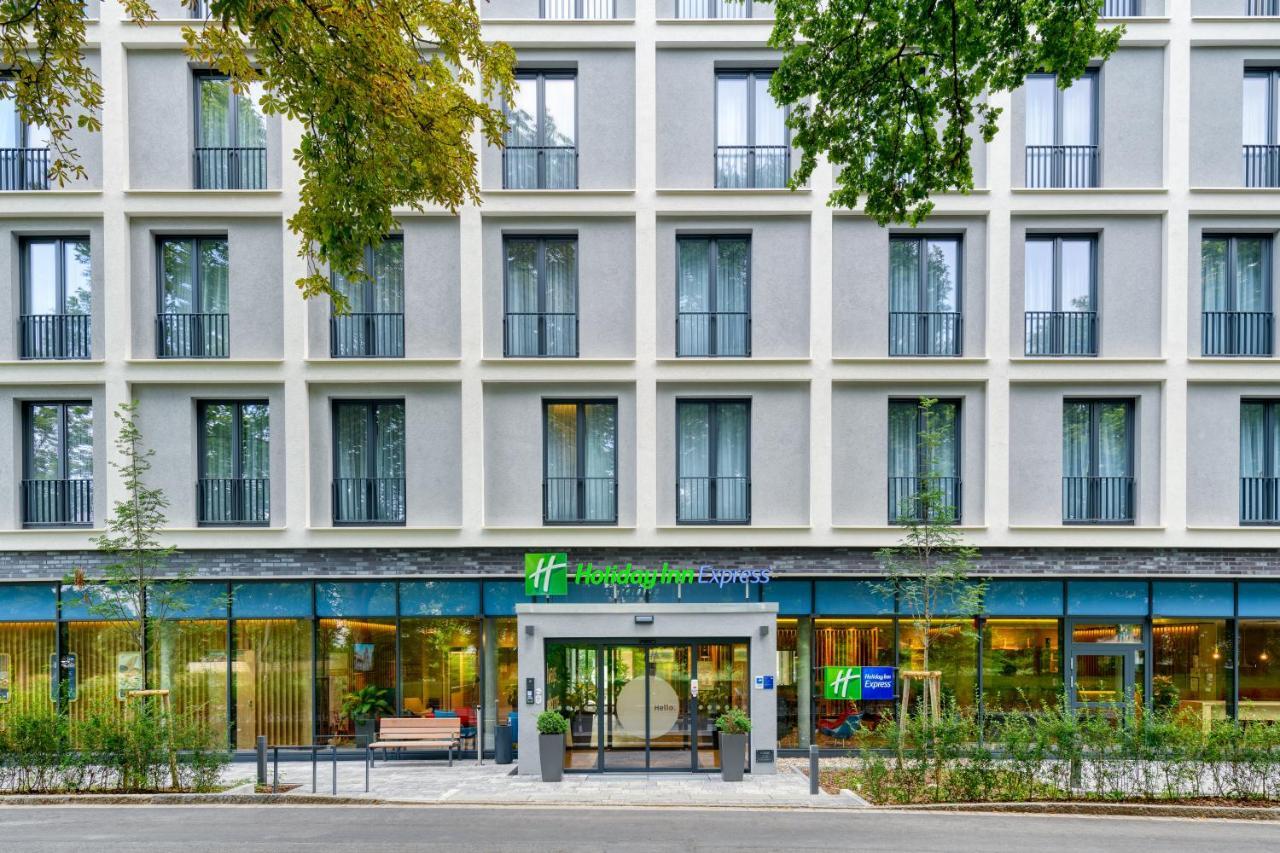 Holiday Inn Express Goettingen By Ihg Göttingen Exterior foto