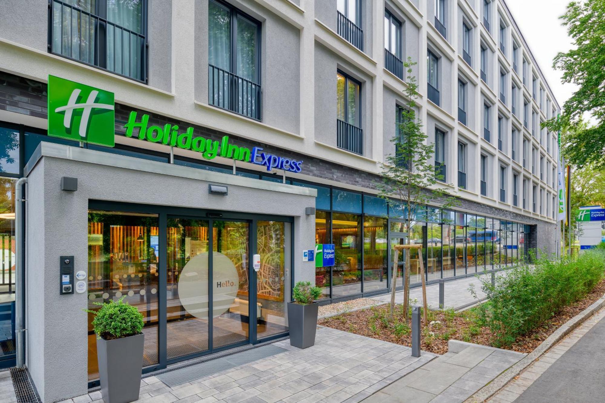 Holiday Inn Express Goettingen By Ihg Göttingen Exterior foto